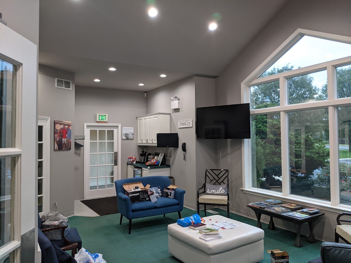 Recessed lighting installation by Otto's Electric